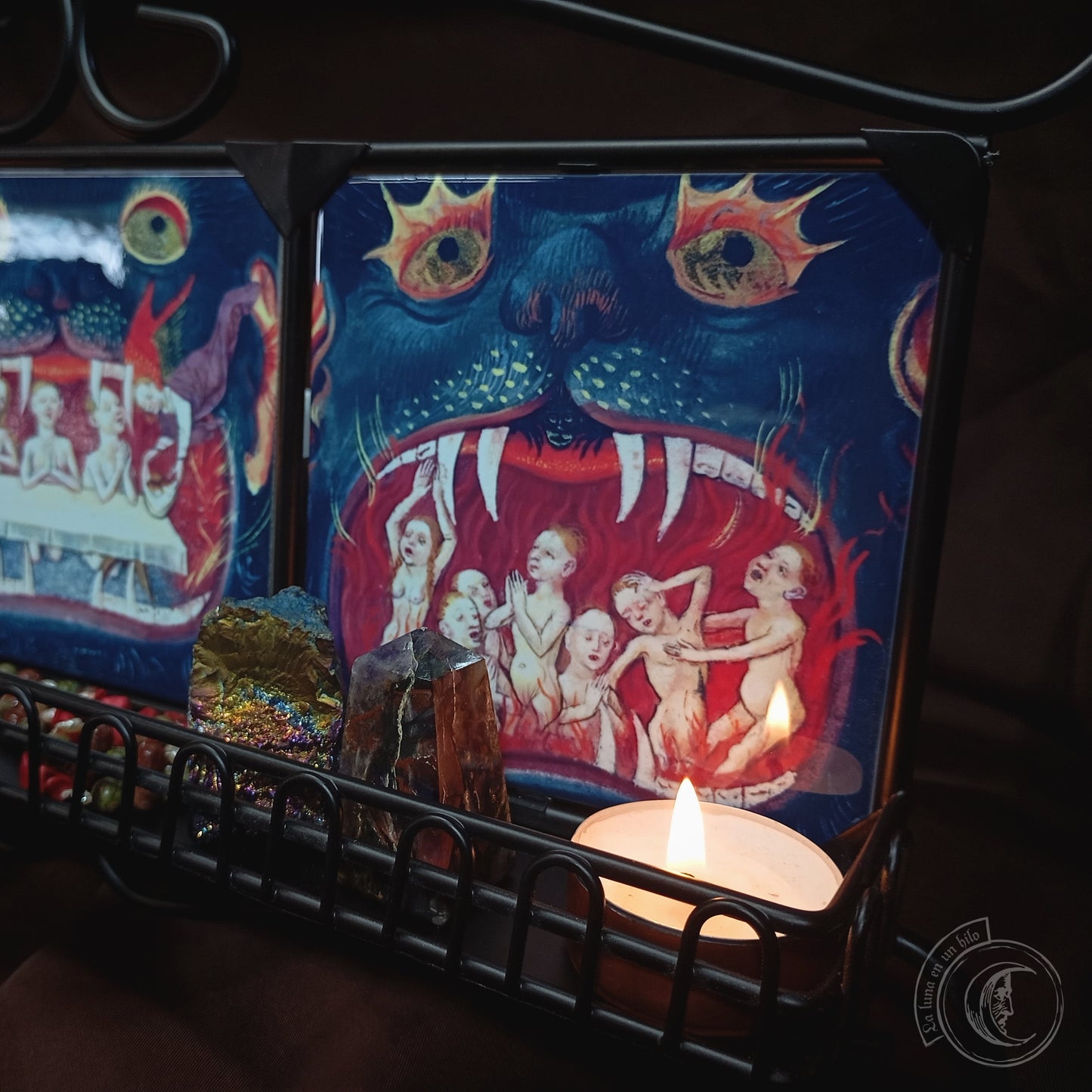 Wire iron shelf - 3 Mouth of Hell - Hellish decor set