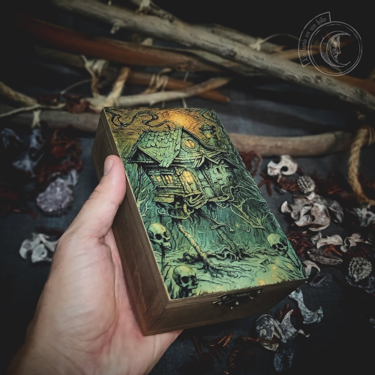 Tarot jewelry box - Baba Yaga's Hut -