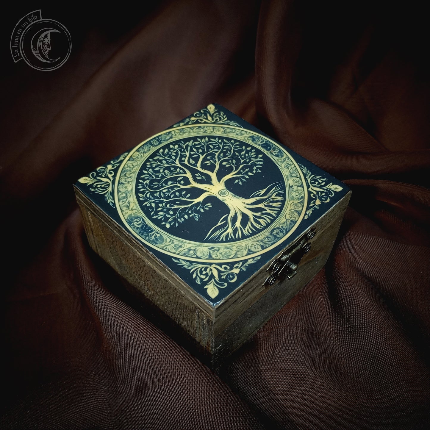 Small Wooden Box - Wisdom Tree -