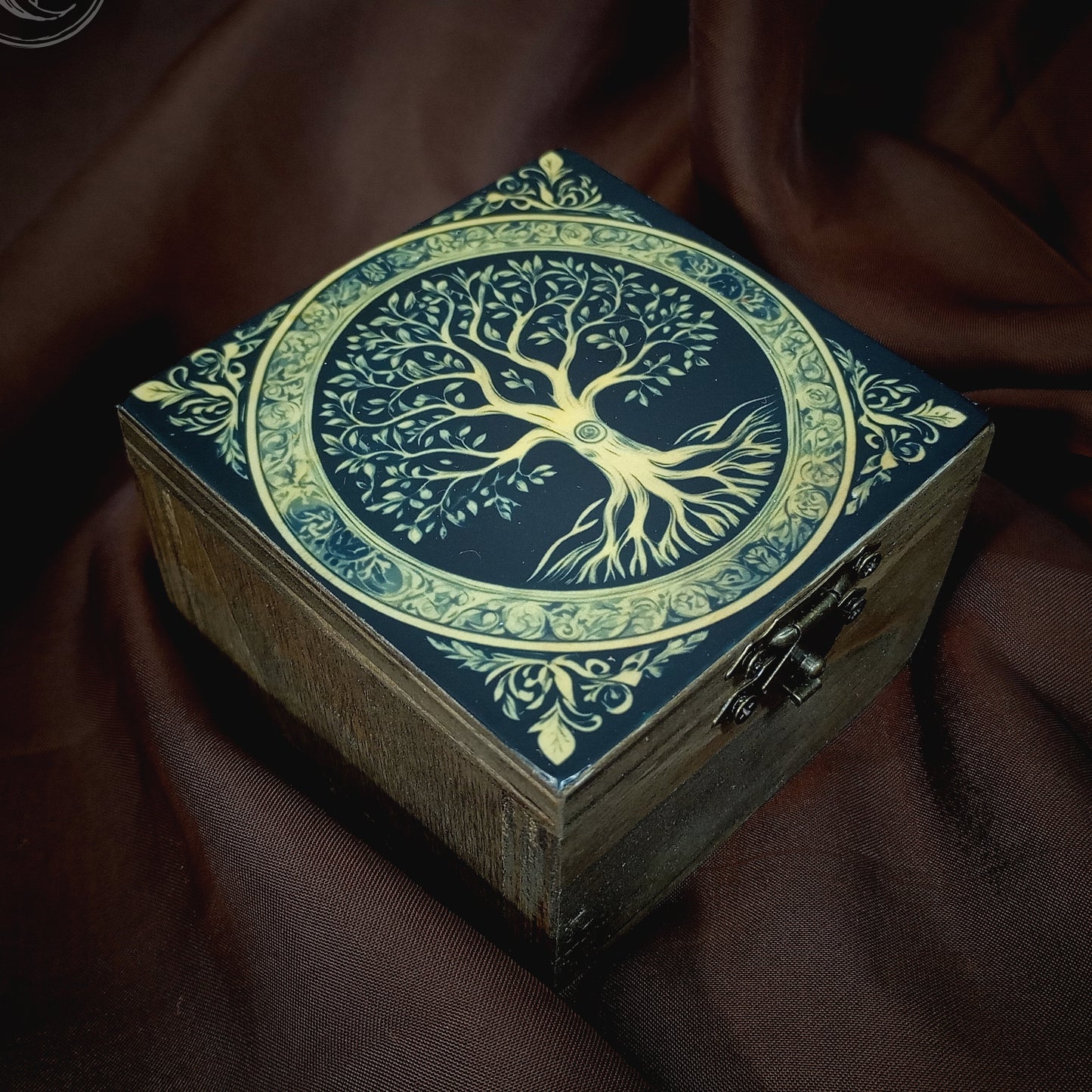 Small Wooden Box - Wisdom Tree -