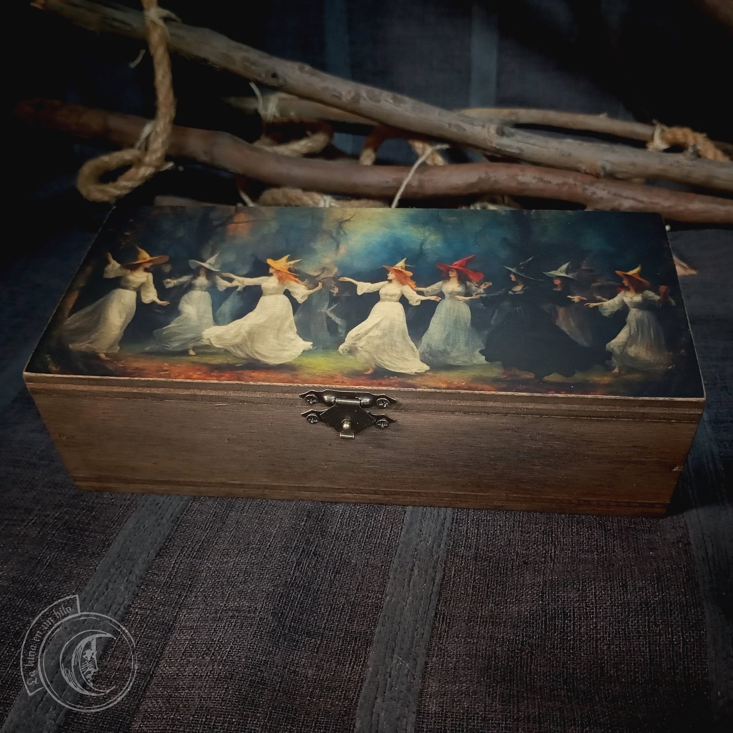 Holztruhe – Hexensabbat II –