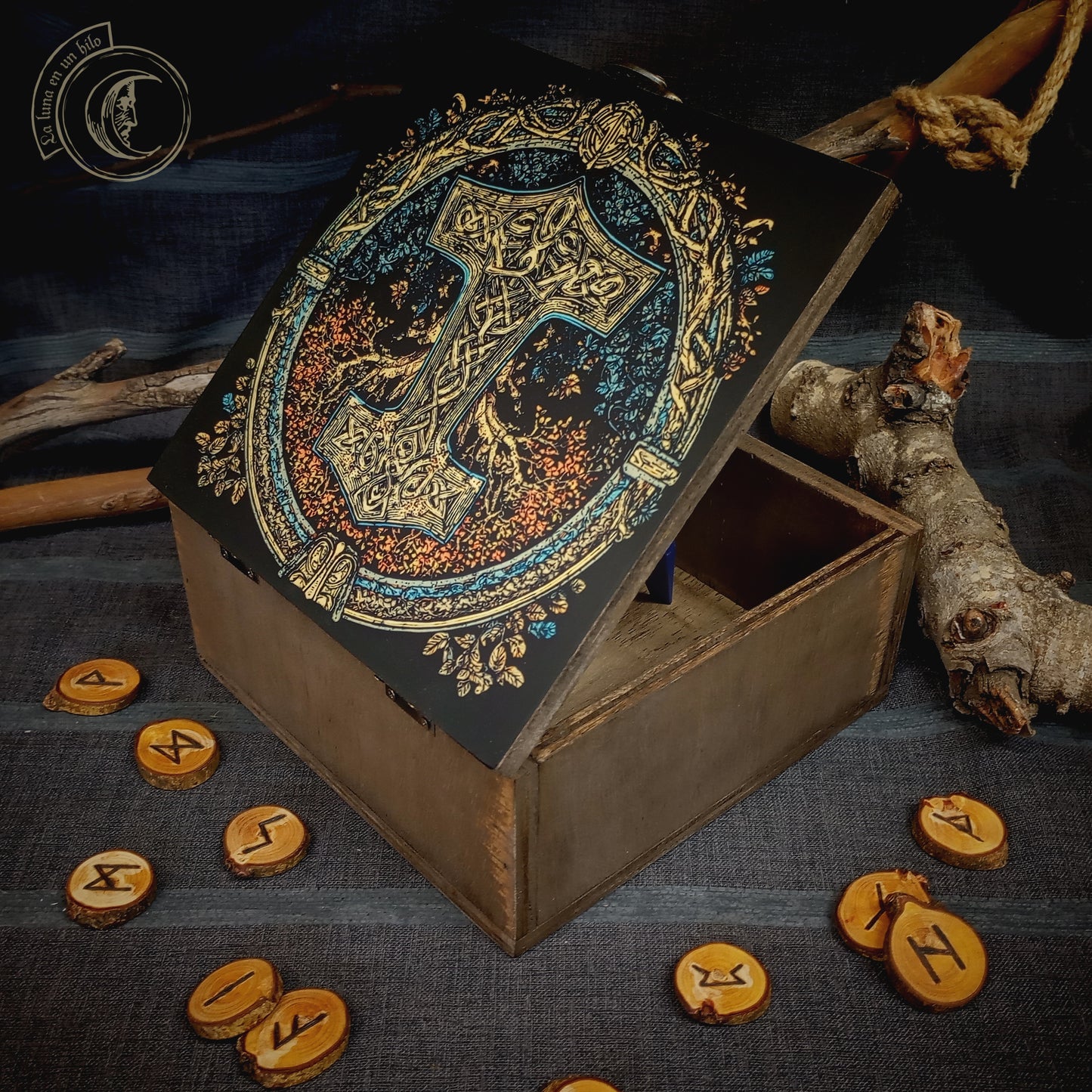 Estuche artesanal de madera - Drakkar - Decoración Vikinga