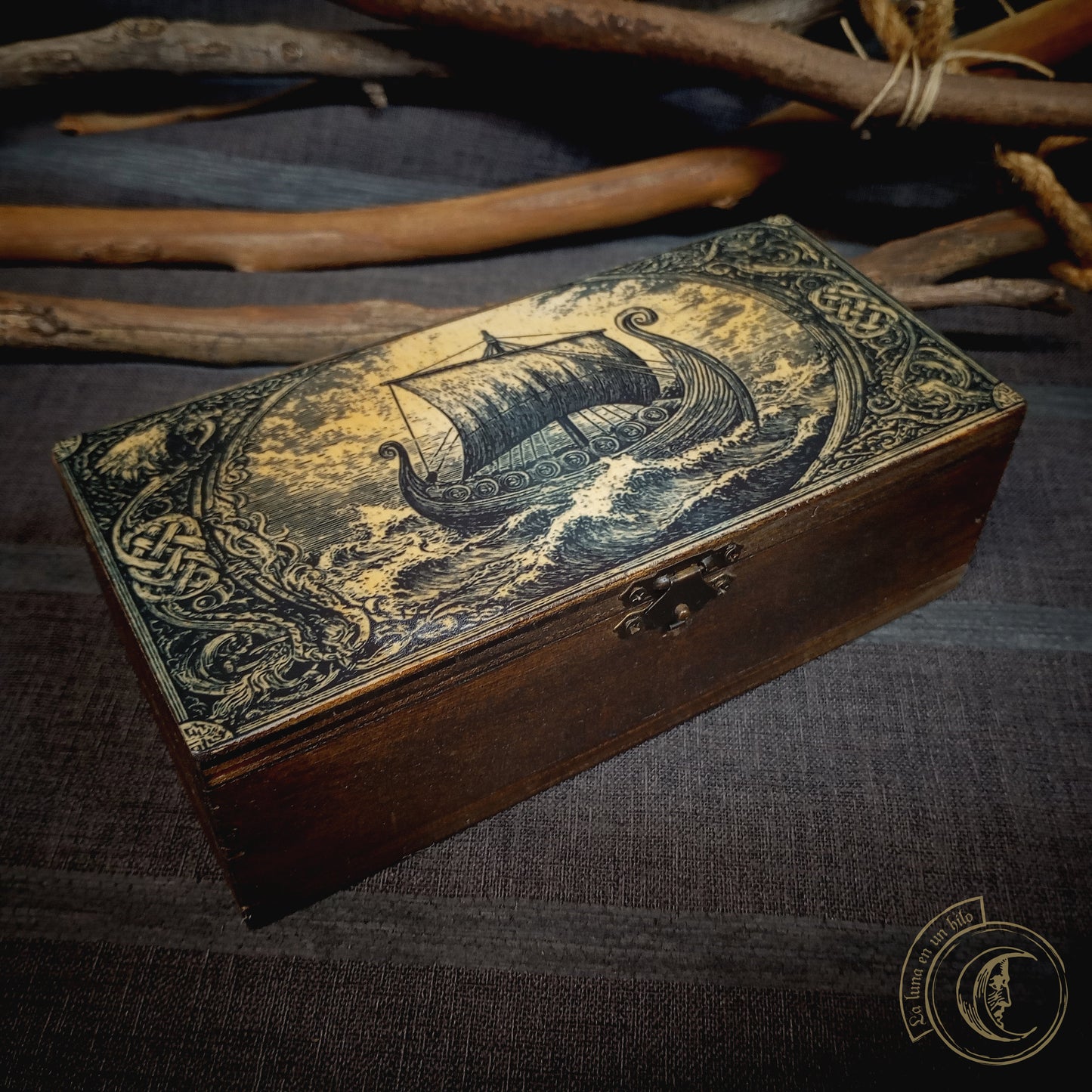 Holztruhe – Drakkar – Wikinger-Dekor-Kollektion