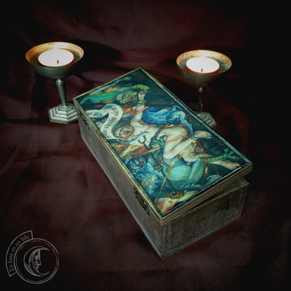 Mittelalterliche Höllenkunst Holzbox – Seele des Lazarus und Dämonen –